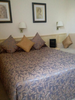 Richmond Park Hotel